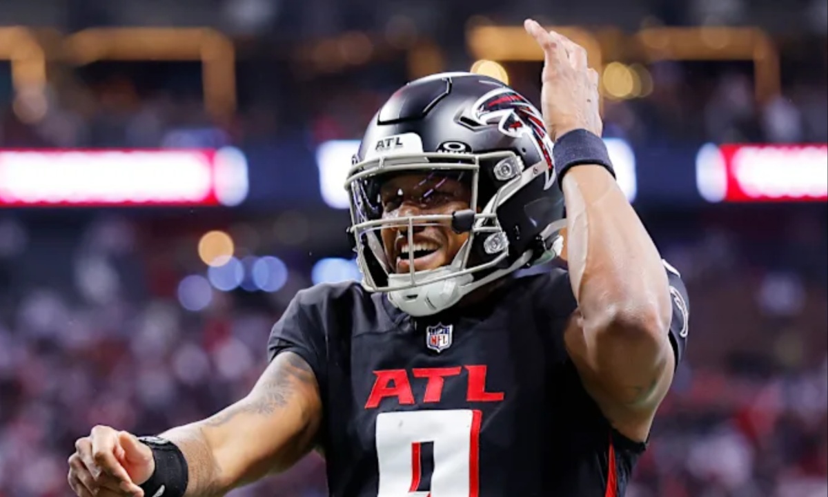 Penix Builds Chemistry With London and Falcons' Receivers to Lead Atlanta’s Youthful Offense in 2025