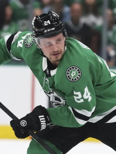 Roope Hintz Returns to Bolster Stars’ Lineup as Dallas Fights to Even Series vs. Oilers
