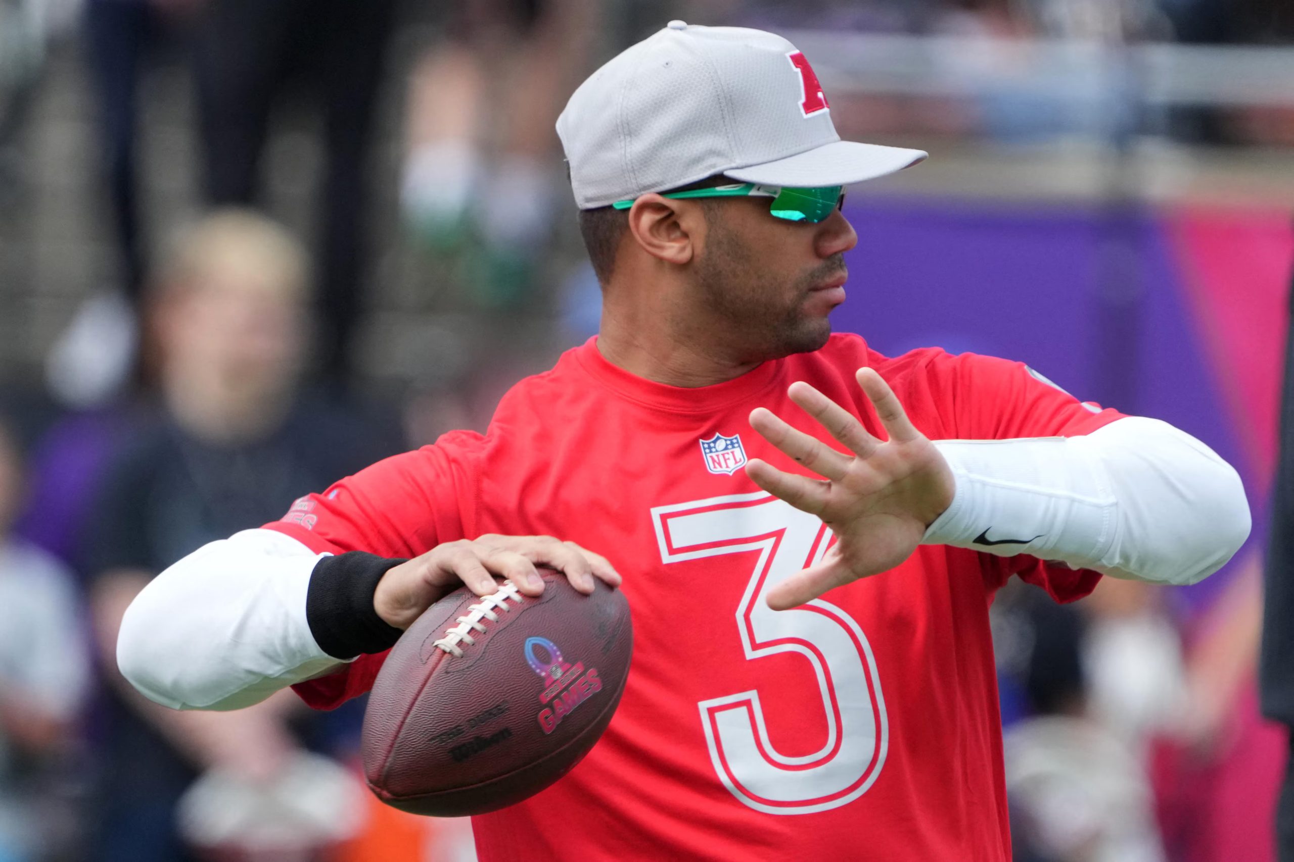 Russell Wilson Takes Command as Giants Prioritize Experience While Grooming Rookie Quarterbacks