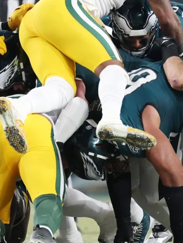 Steichen and Gannon Support Ban on Tush Push Despite Benefiting from It with Eagles