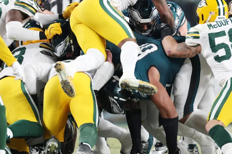 Steichen and Gannon Support Ban on Tush Push Despite Benefiting from It with Eagles