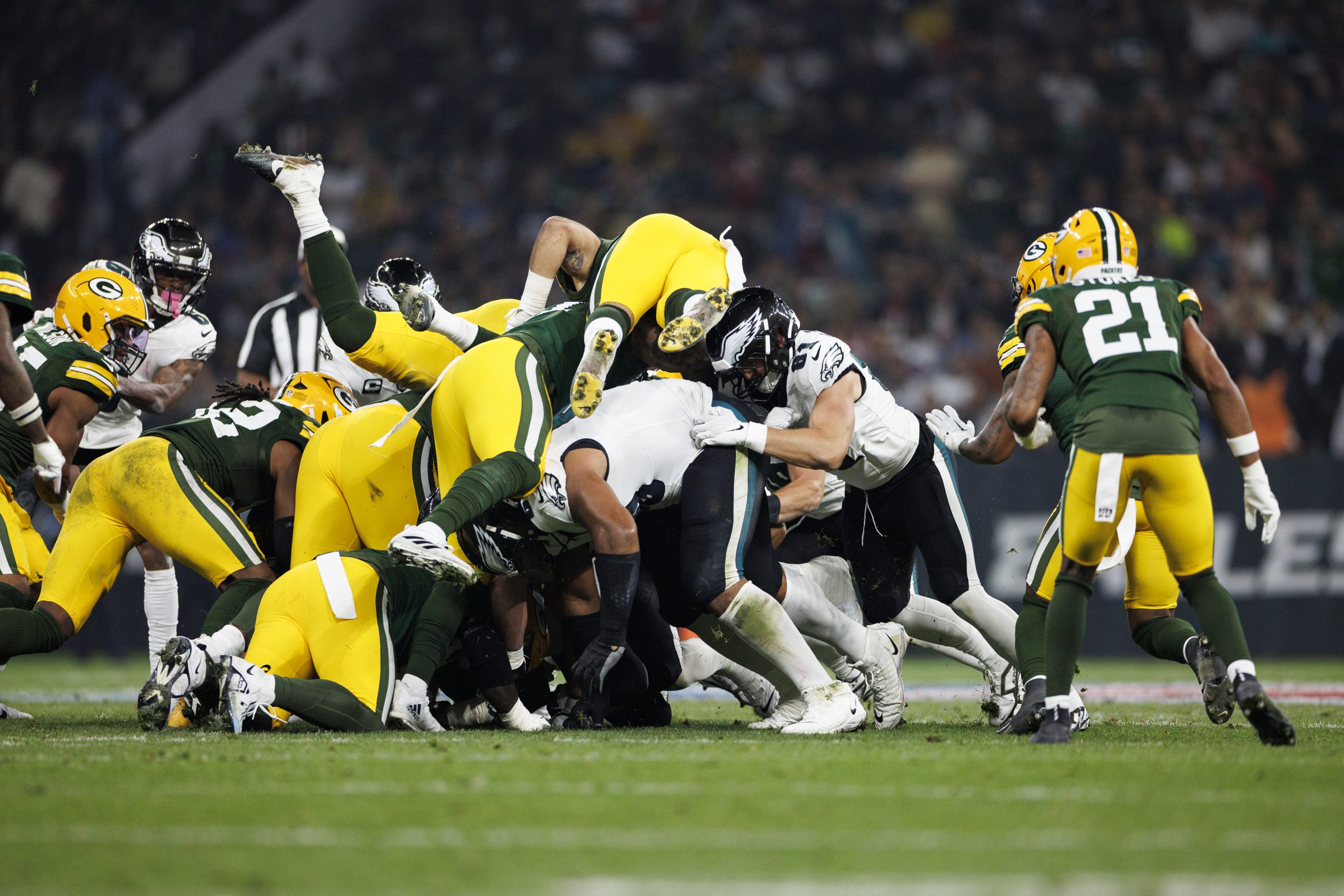 Steichen and Gannon Support Ban on Tush Push Despite Benefiting from It with Eagles