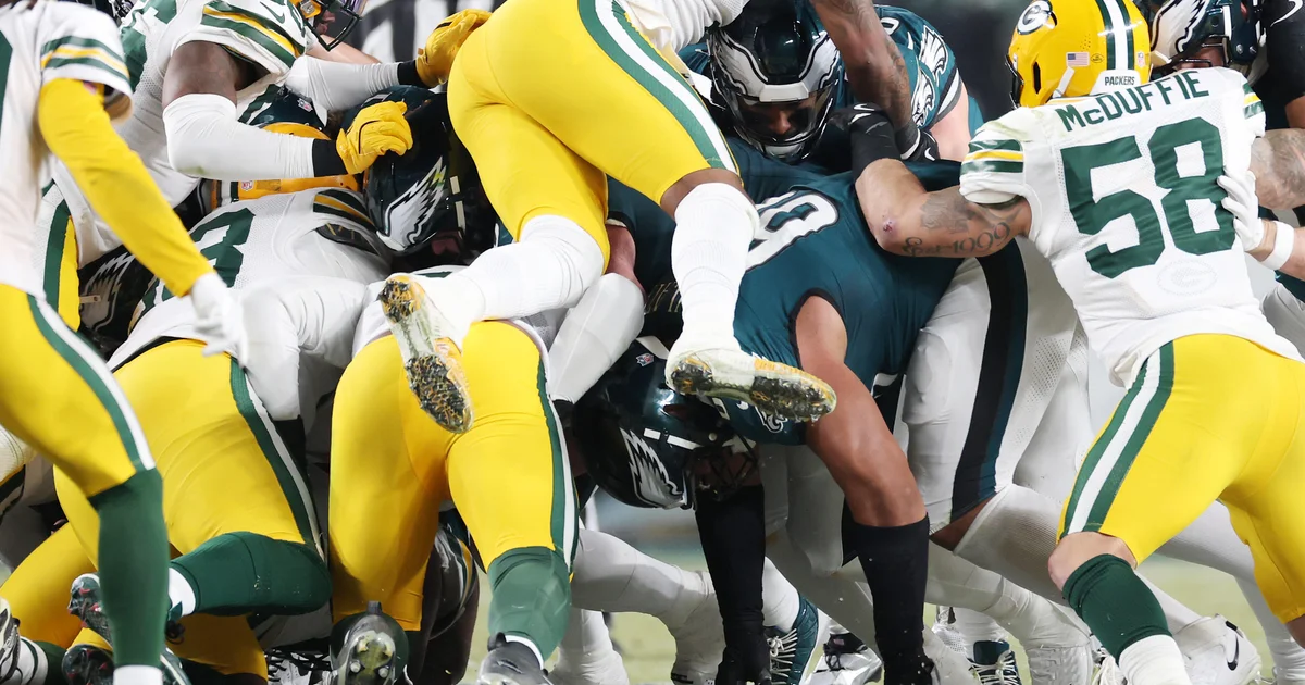 Steichen and Gannon Support Ban on Tush Push Despite Benefiting from It with Eagles