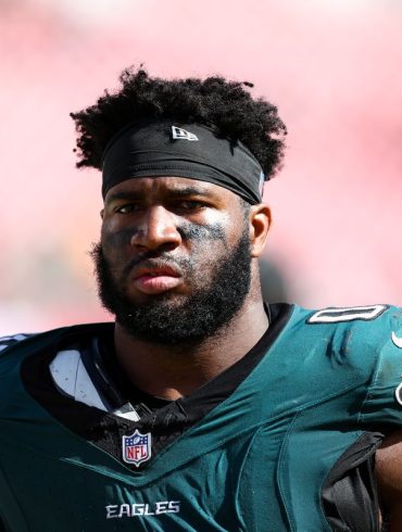 49ers Finalizing Trade for Bryce Huff, Reuniting Star Pass Rusher with Robert Saleh