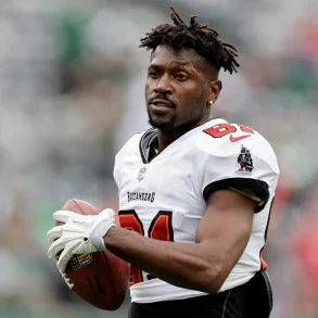Arrest Warrant Issued for Antonio Brown on Attempted Murder Charge After Miami Boxing Brawl