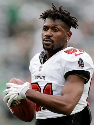 Arrest Warrant Issued for Antonio Brown on Attempted Murder Charge After Miami Boxing Brawl