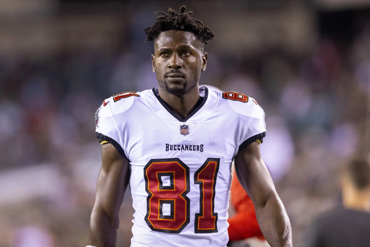 Arrest Warrant Issued for Antonio Brown on Attempted Murder Charge After Miami Boxing Brawl