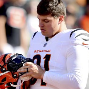 Bengals Face Defensive Setback as Contract Disputes Sideline Shemar Stewart and Trey Hendrickson