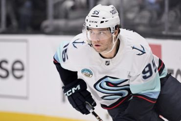 Blackhawks Acquire Burakovsky From Kraken in Trade for Veleno Amid Roster Overhaul
