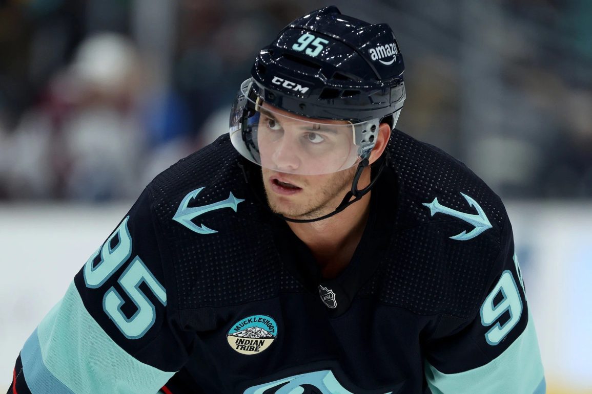 Blackhawks Flip Veleno for Burakovsky in Strategic Gamble to Boost Bedard and Offensive Depth