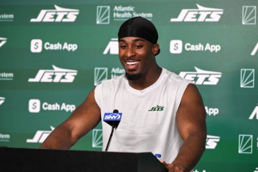 Breece Hall Embraces Pressure as Aaron Glenn Reinforces Jets’ Culture and Future Stability