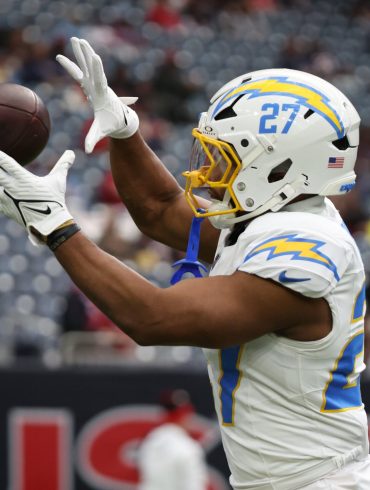 Broncos Add J.K. Dobbins to Revamp Backfield, Betting on Comeback and Rookie Potential