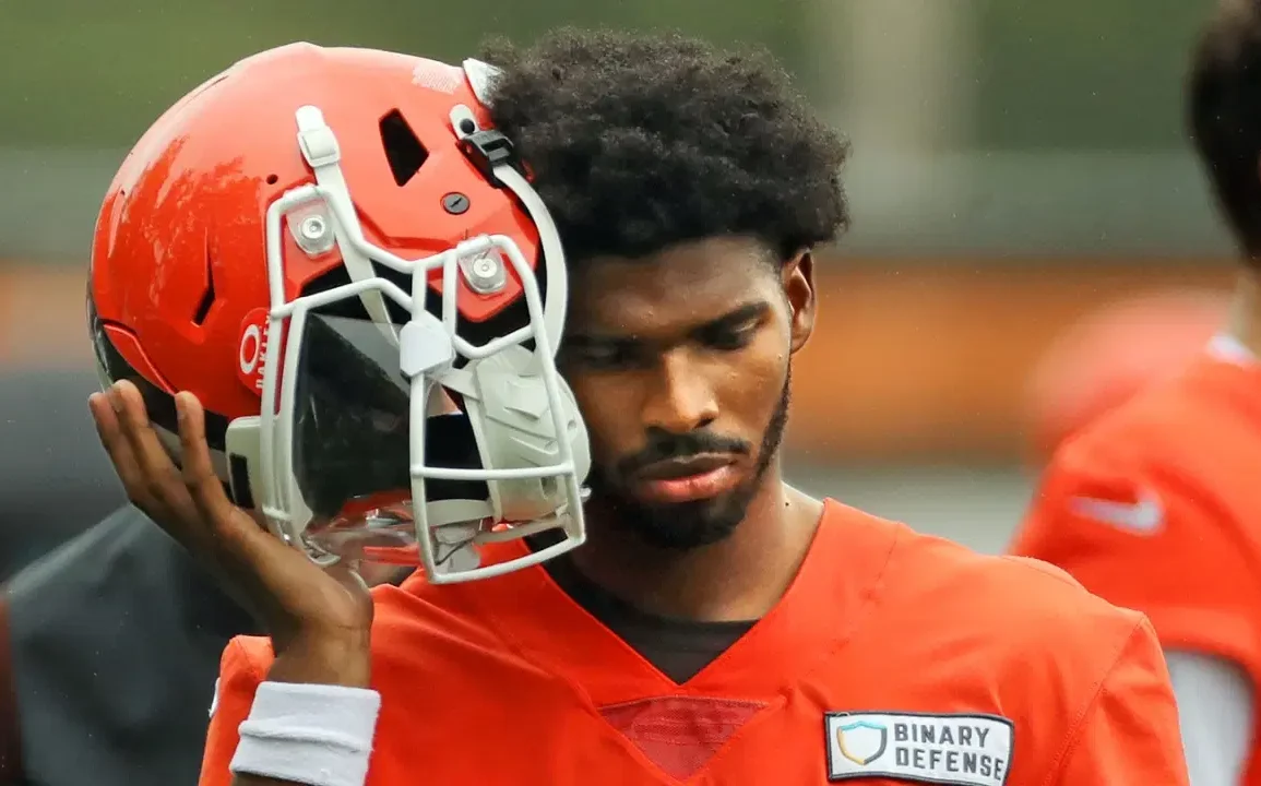 Browns Launch Wide-Open QB Competition as Shedeur Sanders Tries to Climb Depth Chart