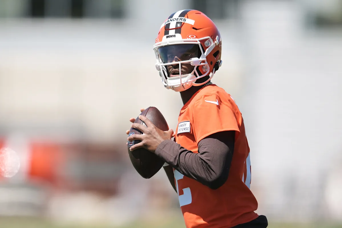 Browns Launch Wide-Open QB Competition as Shedeur Sanders Tries to Climb Depth Chart