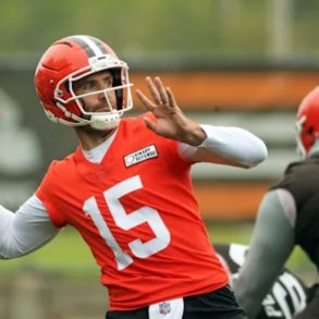 Browns Quarterback Race Heats Up as Flacco, Pickett, Gabriel, and Sanders Vie for Starting Role
