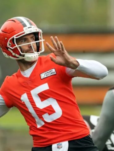 Browns Quarterback Race Heats Up as Flacco, Pickett, Gabriel, and Sanders Vie for Starting Role