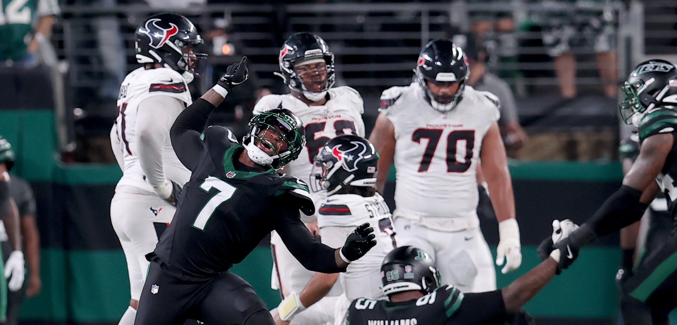 Buccaneers Count on Reddick’s Redemption to Revive Edge Rush and Bolster Defense