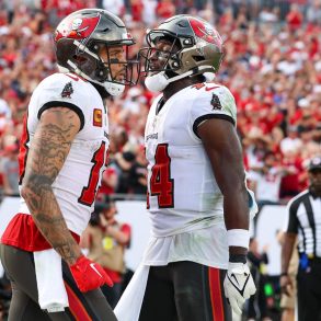 Chris Godwin Chooses Loyalty and Family Over Payday, Stays in Tampa After Devastating Injury