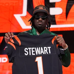 Contract Standoff Between Shemar Stewart and Bengals Heats Up Over Free Speech Clause and Financial Risks