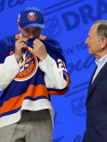 Islanders Draft Matthew Schaefer First Overall in Emotional NHL Night Marked by Bold Picks and Big Trades