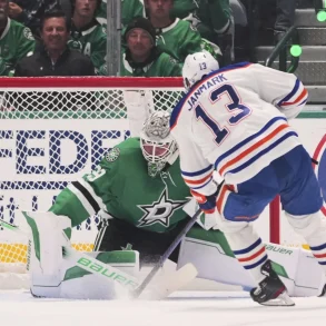 Jake Oettinger Owns Early Exit as DeBoer Defends Bold Call in Stars’ Playoff Collapse