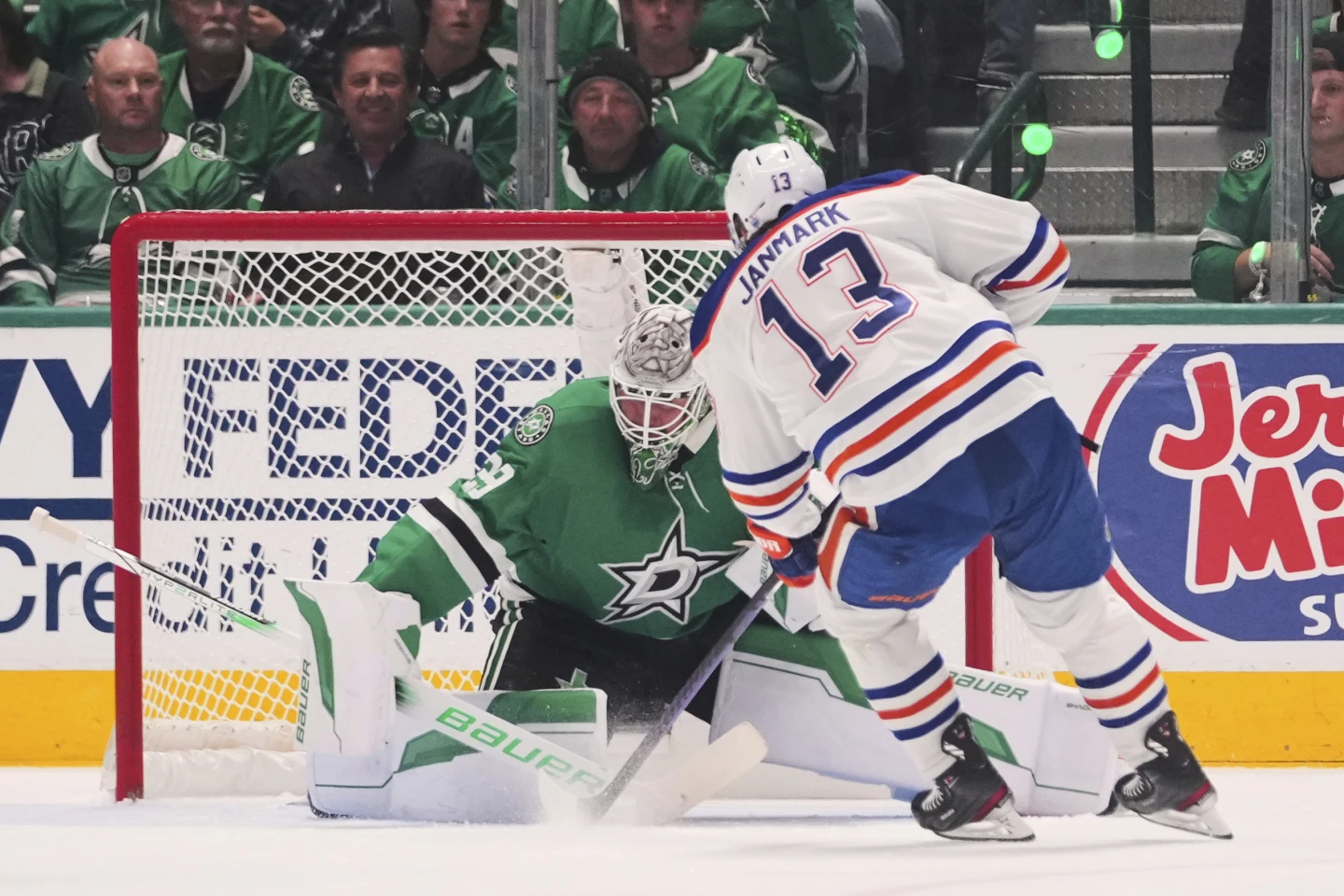 Jake Oettinger Owns Early Exit as DeBoer Defends Bold Call in Stars’ Playoff Collapse
