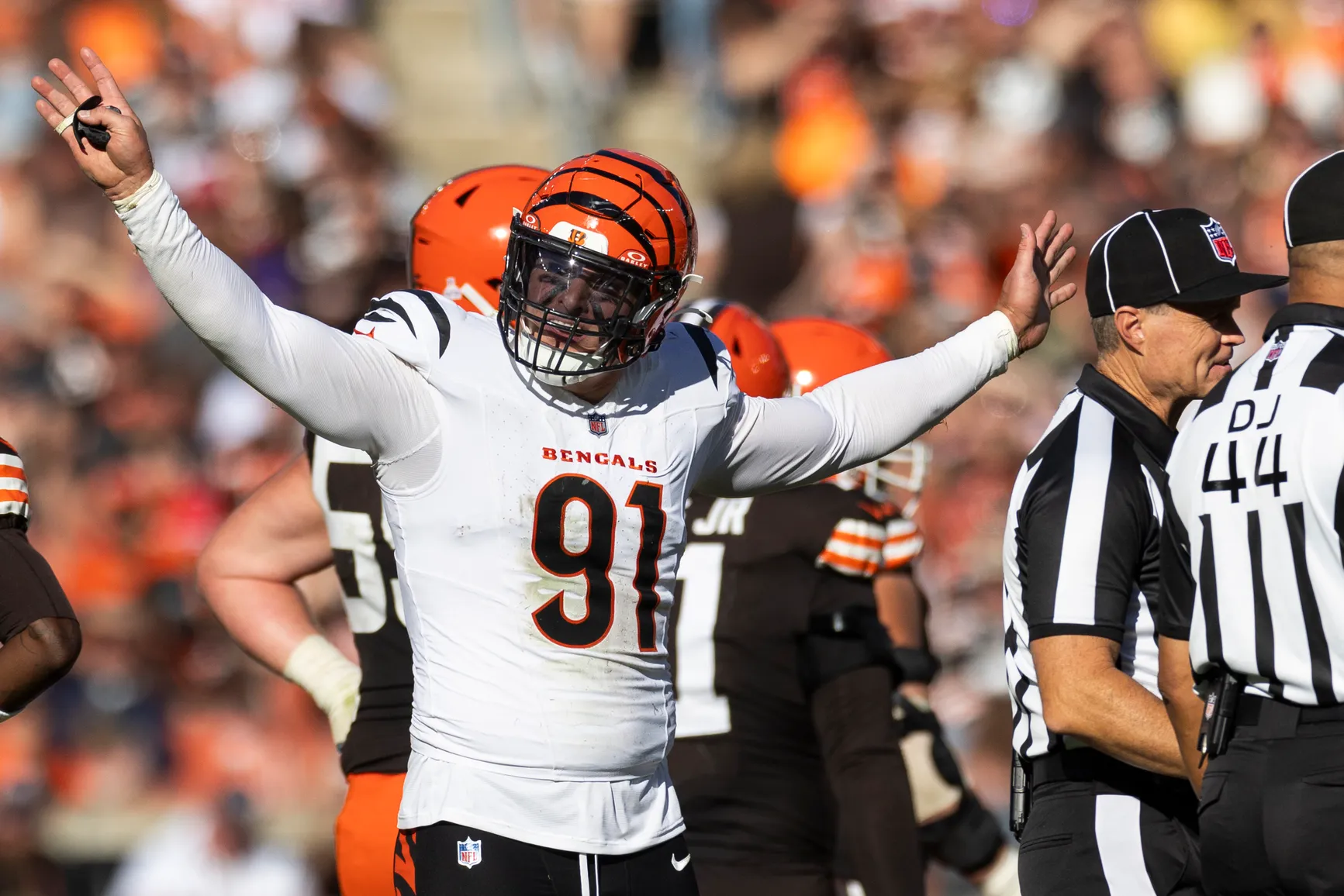 Lions Emerge as Top Suitor in Hypothetical Trey Hendrickson Trade, but Price Looms Large
