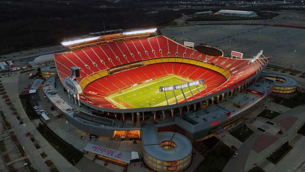 Missouri Approves Major Stadium Incentives to Keep Chiefs and Royals From Crossing State Lines