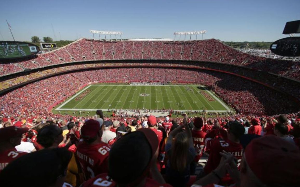 Missouri Approves Tornado Aid and Stadium Funding to Keep Chiefs and Royals from Bolting to Kansas