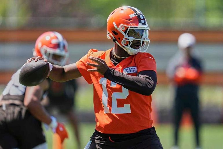 NFL Minicamps Spotlight Contract Standoffs, Rookie Reps, and Quarterback Uncertainty