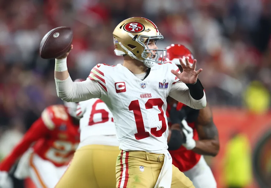 Running Backs Rise, but Quarterbacks Still Dominate Early 2025 NFL MVP Race