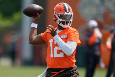 Shedeur Sanders Embraces Growth Over Position Battle as Browns Develop Rookie Quarterbacks