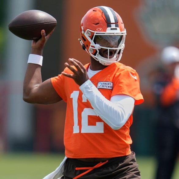 Shedeur Sanders Embraces Growth Over Position Battle as Browns Develop Rookie Quarterbacks