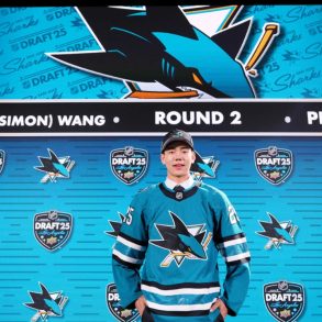 Simon Wang Becomes Highest-Drafted Chinese Player in NHL History, Fulfilling Dream Sparked in Beijing
