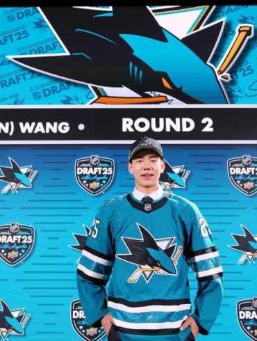 Simon Wang Becomes Highest-Drafted Chinese Player in NHL History, Fulfilling Dream Sparked in Beijing