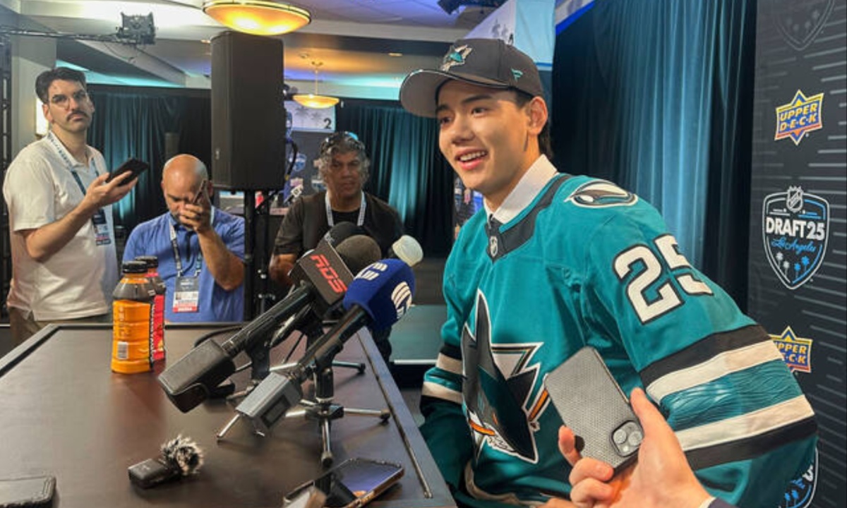 Simon Wang Becomes Highest-Drafted Chinese Player in NHL History, Fulfilling Dream Sparked in Beijing