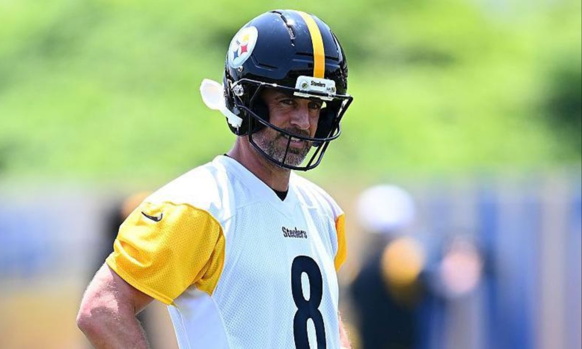 Steelers Fans Welcome Rodgers With Humor and Hope Despite Super Bowl XLV Memories