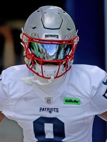 Stefon Diggs Returns to Patriots OTAs with Focus on Recovery and Offensive Fit