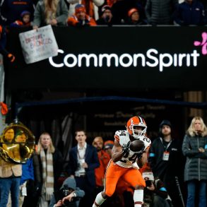 Texans Take Calculated Gamble on Nick Chubb to Strengthen Backfield Duo with Joe Mixon