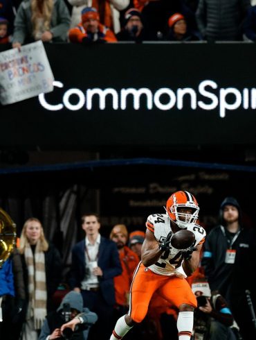 Texans Take Calculated Gamble on Nick Chubb to Strengthen Backfield Duo with Joe Mixon