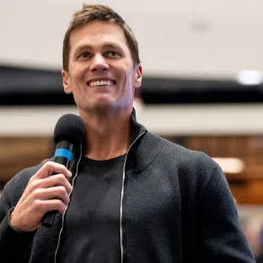 Tom Brady Quietly Shapes Raiders QB Plans as Seahawks Bet on Sam Darnold for Stability