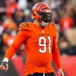 Trey Hendrickson Renews Bengals Talks Amid Holdout Over Pay Gap and Contract Frustrations