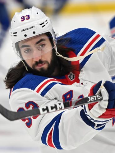 Zibanejad’s Future Looks Secure in New York as Trade Rumors Clash with Reality