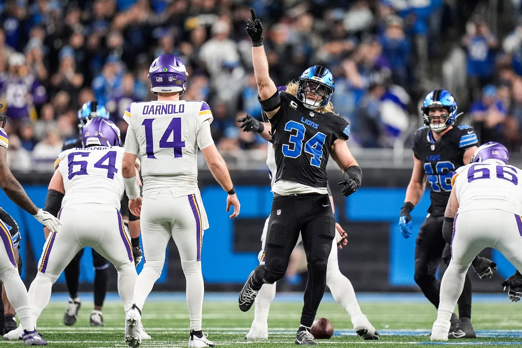 Alex Anzalone Misses Lions’ First Practice Despite Clearance, Contract Questions Spark Speculation