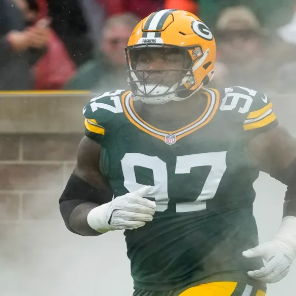 Cowboys Trade Micah Parsons to Packers, Add Kenny Clark Ahead of Season Opener vs. Eagles