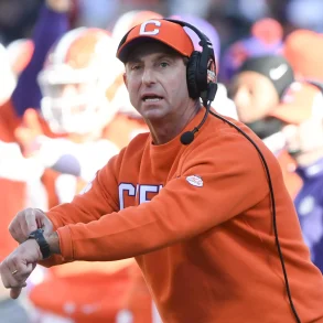 Clemson Falls to 1-3 After Syracuse Loss as Dabo Swinney Calls for Reset During Bye Week