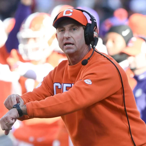 Clemson Falls to 1-3 After Syracuse Loss as Dabo Swinney Calls for Reset During Bye Week