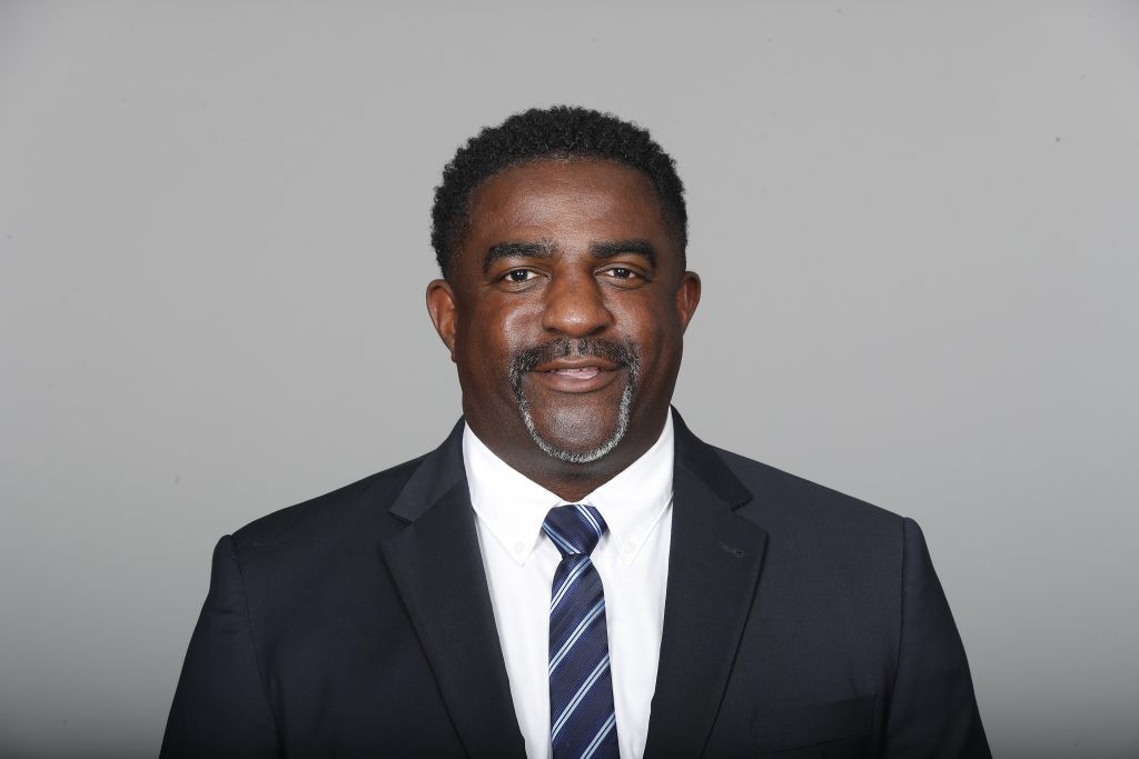 Greg Ellis
