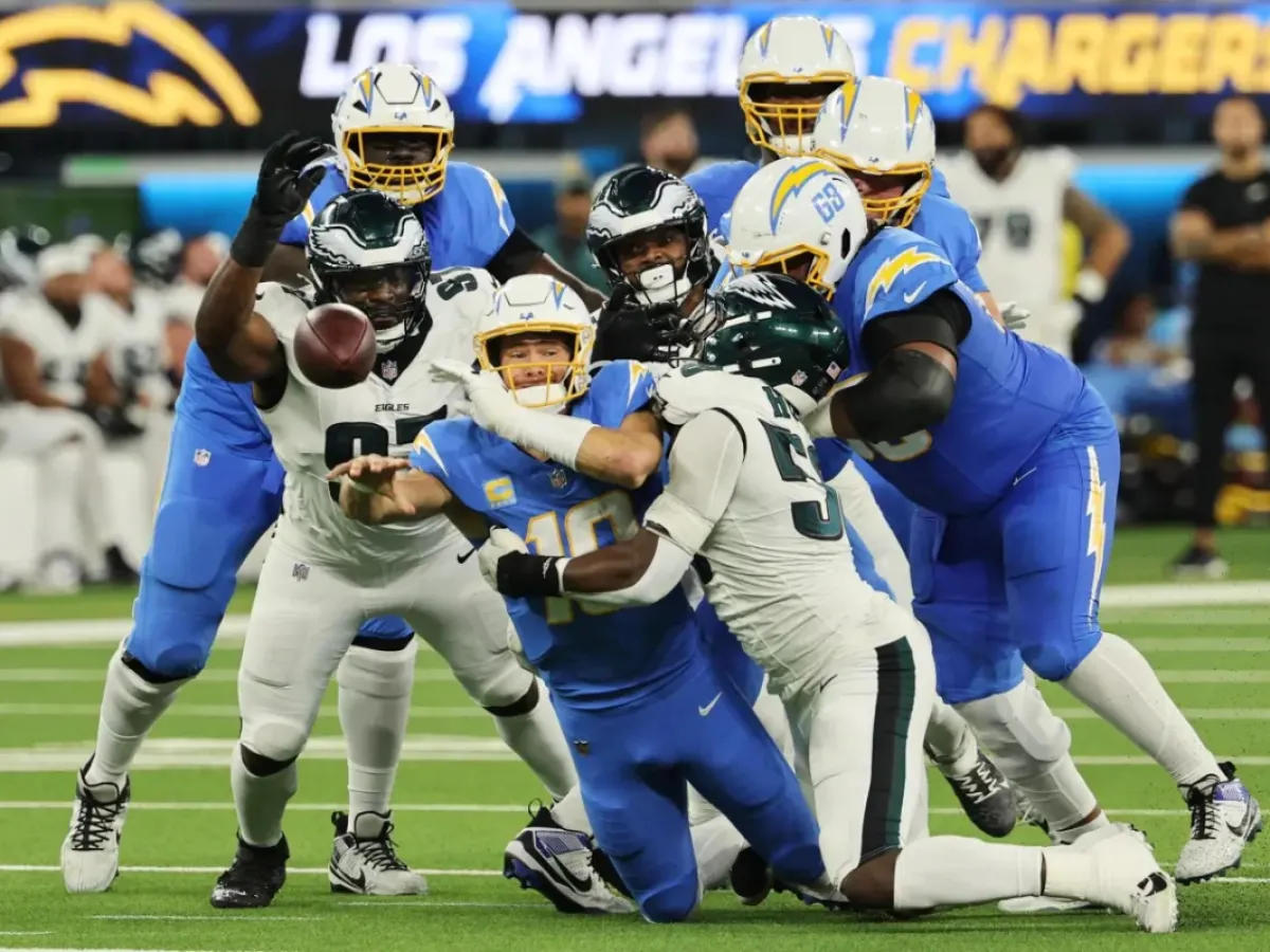Chargers Edge Eagles in Overtime Thriller Behind Herbert, Defense, and Clutch Kicking