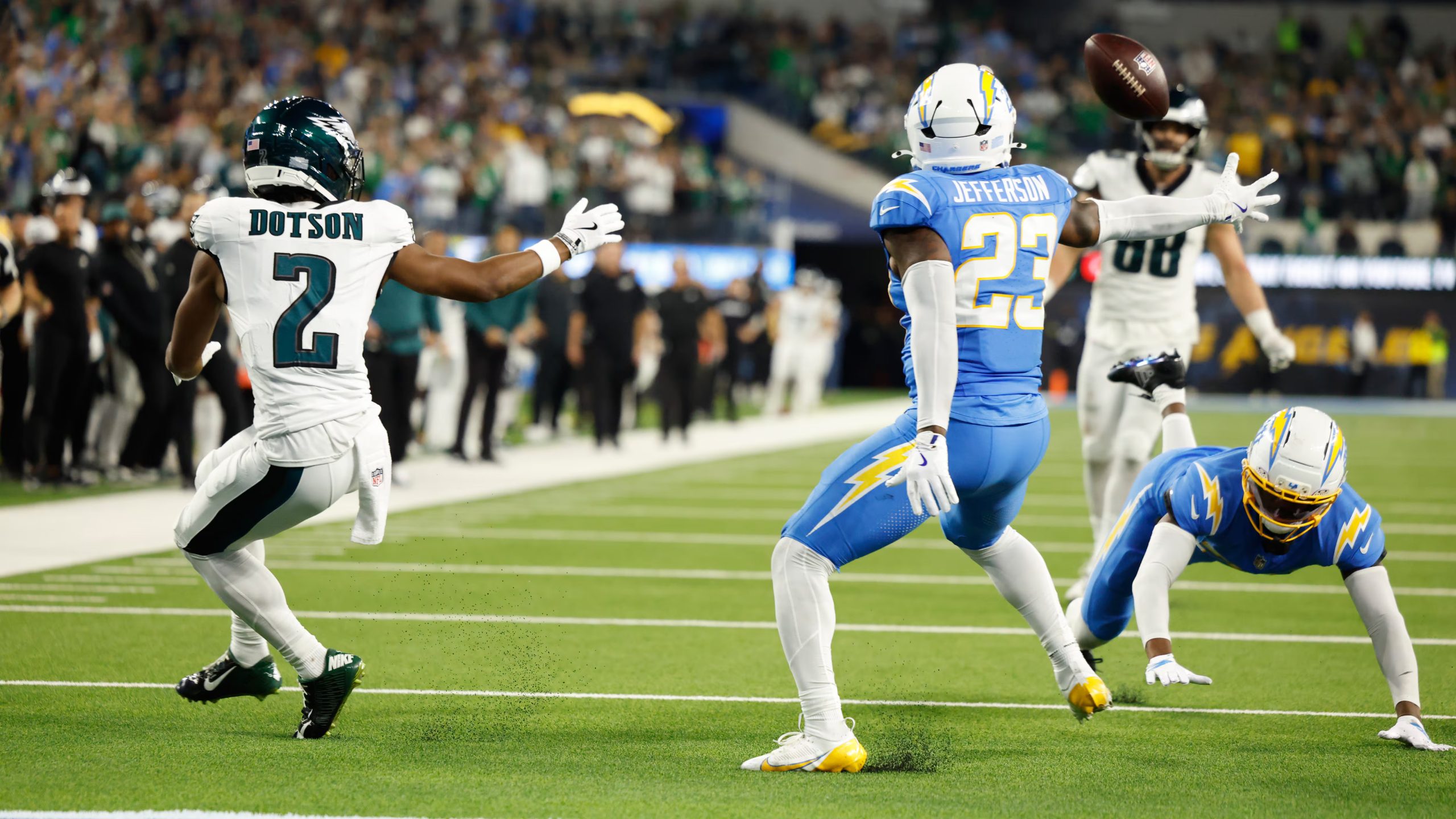 Chargers Edge Eagles in Overtime Thriller Behind Herbert, Defense, and Clutch Kicking